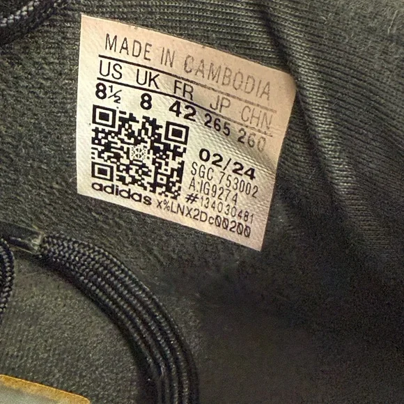 EXCELLENT Adidas Messi F50 Women’s Black and Gold Soccer Cleats Shoes - Picture 7 of 7